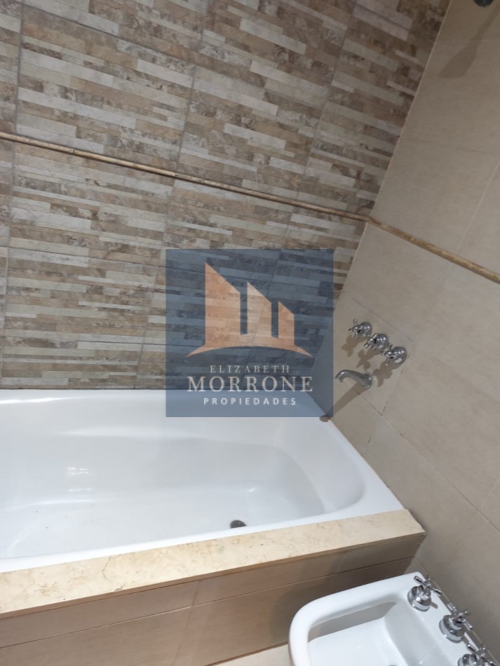 ALQUILER PH AL FRENTE 2 DORMITORIOS, PATIO Y GARAGE, MALVINAS ARGENTINAS 1464 -TEMPERLEY-