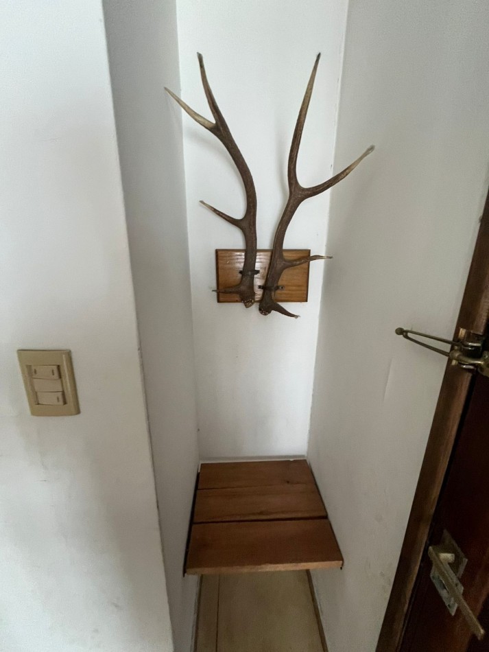 VENTA CASA APTA CREDITO 3 AMBIENTES EN ESQUINA, EXCELENTE UBICACION, JOAQUIN V GONZALEZ 700 -TEMPERLEY-