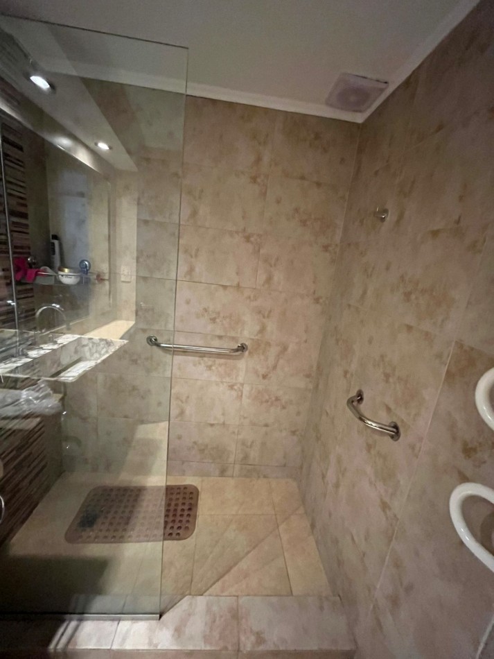 VENTA CASA APTA CREDITO 3 AMBIENTES EN ESQUINA, EXCELENTE UBICACION, JOAQUIN V GONZALEZ 700 -TEMPERLEY-