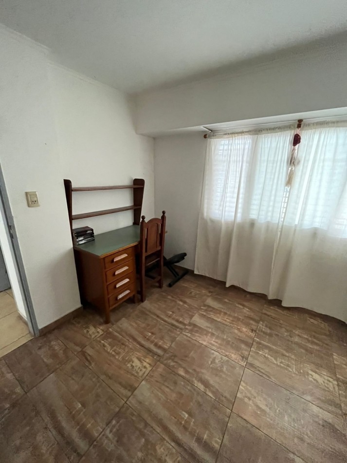 VENTA CASA APTA CREDITO 3 AMBIENTES EN ESQUINA, EXCELENTE UBICACION, JOAQUIN V GONZALEZ 700 -TEMPERLEY-