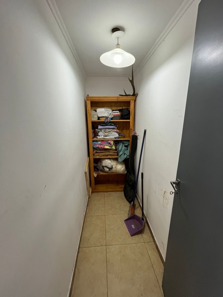 VENTA CASA APTA CREDITO 3 AMBIENTES EN ESQUINA, EXCELENTE UBICACION, JOAQUIN V GONZALEZ 700 -TEMPERLEY-