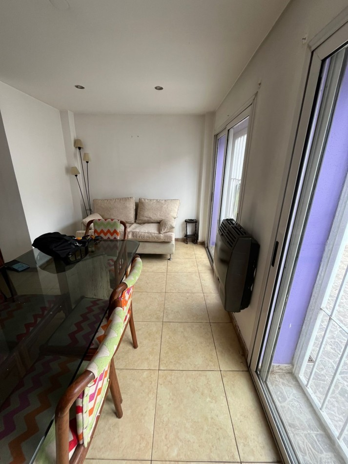 VENTA CASA APTA CREDITO 3 AMBIENTES EN ESQUINA, EXCELENTE UBICACION, JOAQUIN V GONZALEZ 700 -TEMPERLEY-