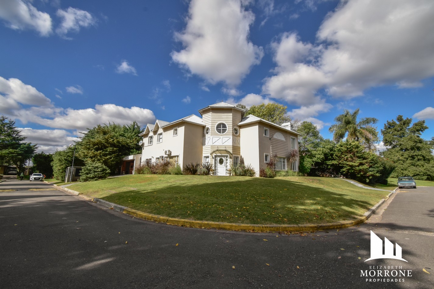 VENTA IMPONENTE CASA 3 DORMITORIOS, QUINCHO, JACUZZI, COUNTRY EL RODAL -ESTEBAN ECHEVERRIA-