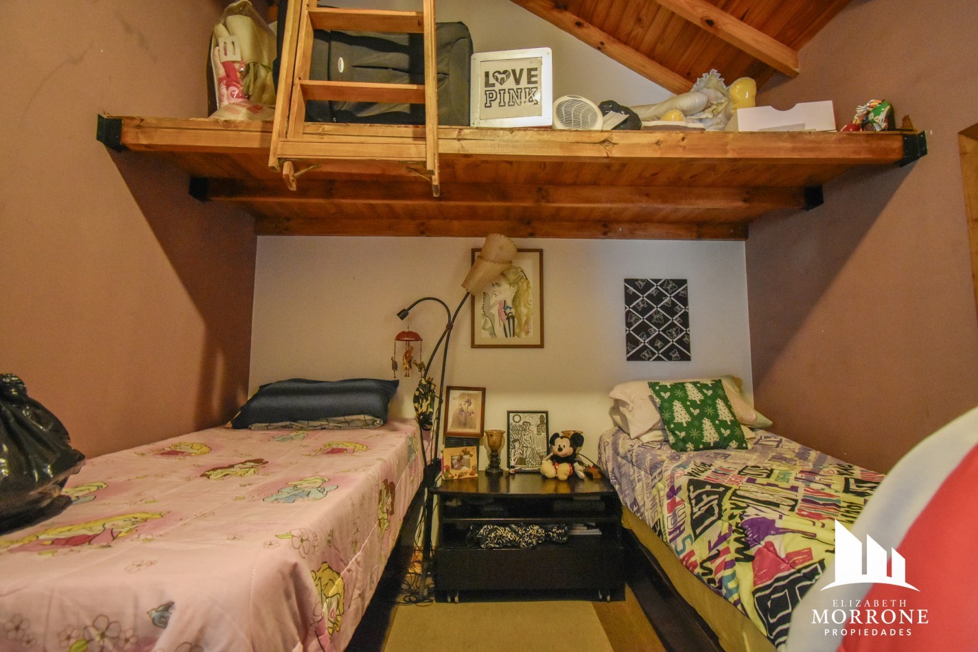 VENTA IMPONENTE CASA 3 DORMITORIOS, QUINCHO, JACUZZI, COUNTRY EL RODAL -ESTEBAN ECHEVERRIA-