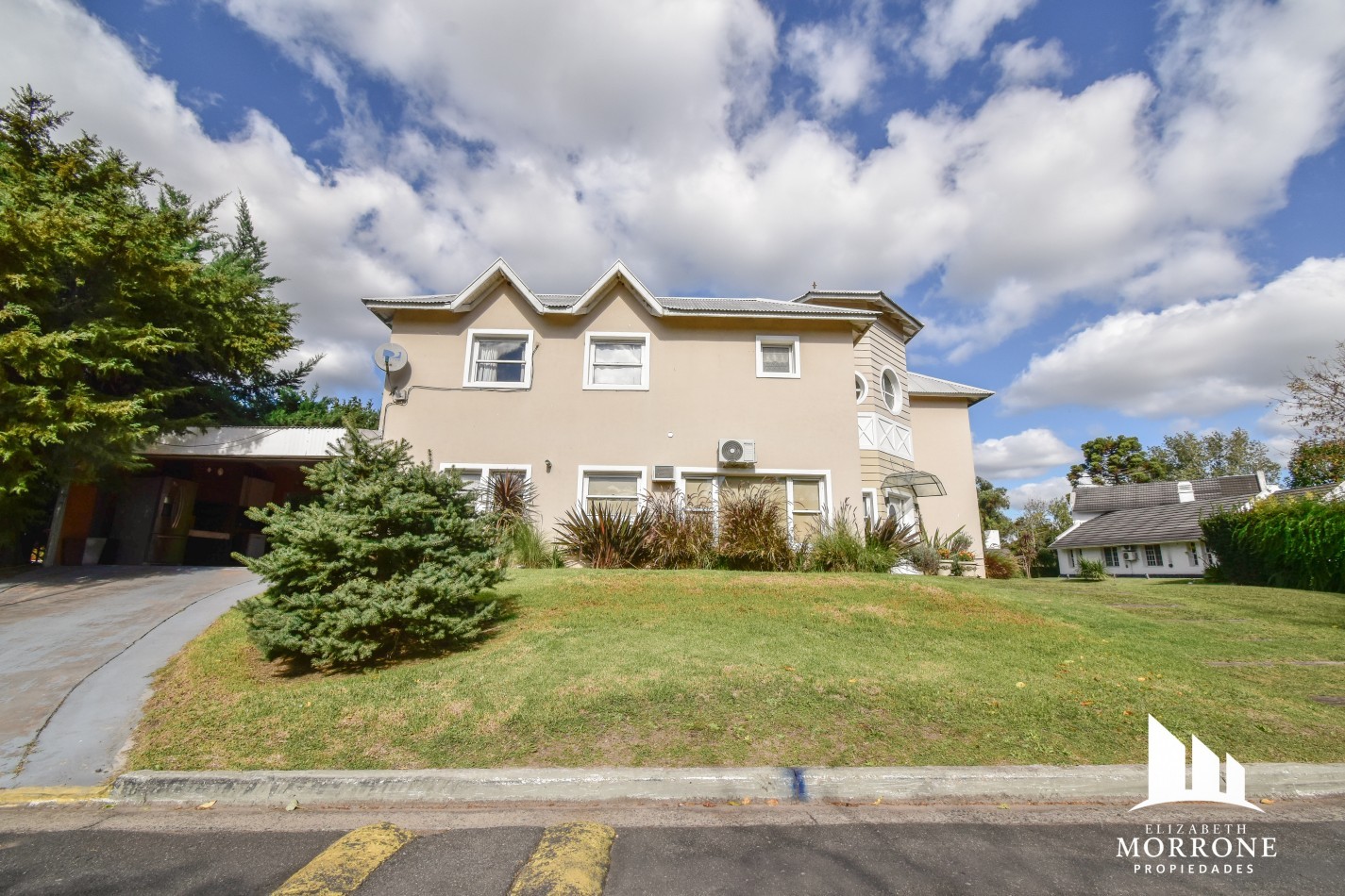 VENTA IMPONENTE CASA 3 DORMITORIOS, QUINCHO, JACUZZI, COUNTRY EL RODAL -ESTEBAN ECHEVERRIA-