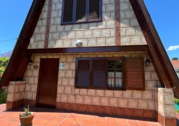 VENTA CASA ALPINA EN EXCELENTE ESTADO, 2 DORMITORIOS, DEPARTAMENTO O QUINCHO Y GALERIA, LA GOLONDRINA 2000 -TEMPERLEY-