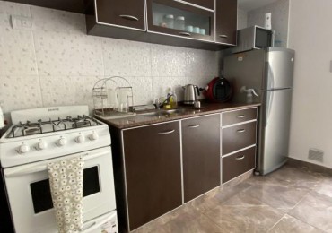 VENTA DUPLEX INTERNO 3 AMBIENTES CON PATIO, DISTRIBUIDO EN 2 PLANTAS, RUBEN DARIO 500 -TEMPERLEY-