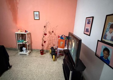 VENTA CHALET 4 AMBIENTES, A UNA CUADRA DE PASCO AL 2400, LA CALANDRIA 2436 -TEMPERLEY-