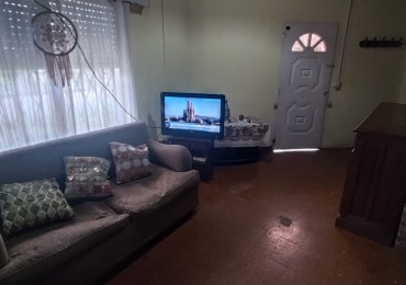 ALQUILER DEPARTAMENTO EN PLANTA BAJA 2 AMBIENTES AMUEBLADO, A UNA CUADRA DE AV EVA PERON AL 2100, MAHATMA GANDHI 1203 -TEMPERLEY-
