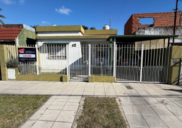 VENTA IDEAL 2 FAMILIAS CASA CON DEPARTAMENTO 2 AMBIENTES, QUINCHO Y AMPLIO PARQUE, FERRE 126 -JOSE MARMOL-