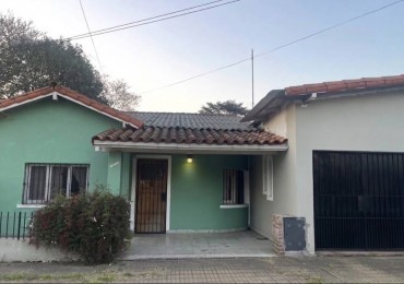 VENTA CASA 3 AMBIENTES Y DEPTO MONOAMBIENTE AL FONDO, RUBEN RUIZ 1358 -LUIS GILLON-
