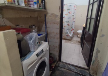 VENTA PH 5 AMBIENTES, EXCELENTE UBICACION, FRENTE AL COTO DE ESCALADA, AV HIPOLITO YRIGOYEN 6161 -REMEDIOS DE ESCALADA-